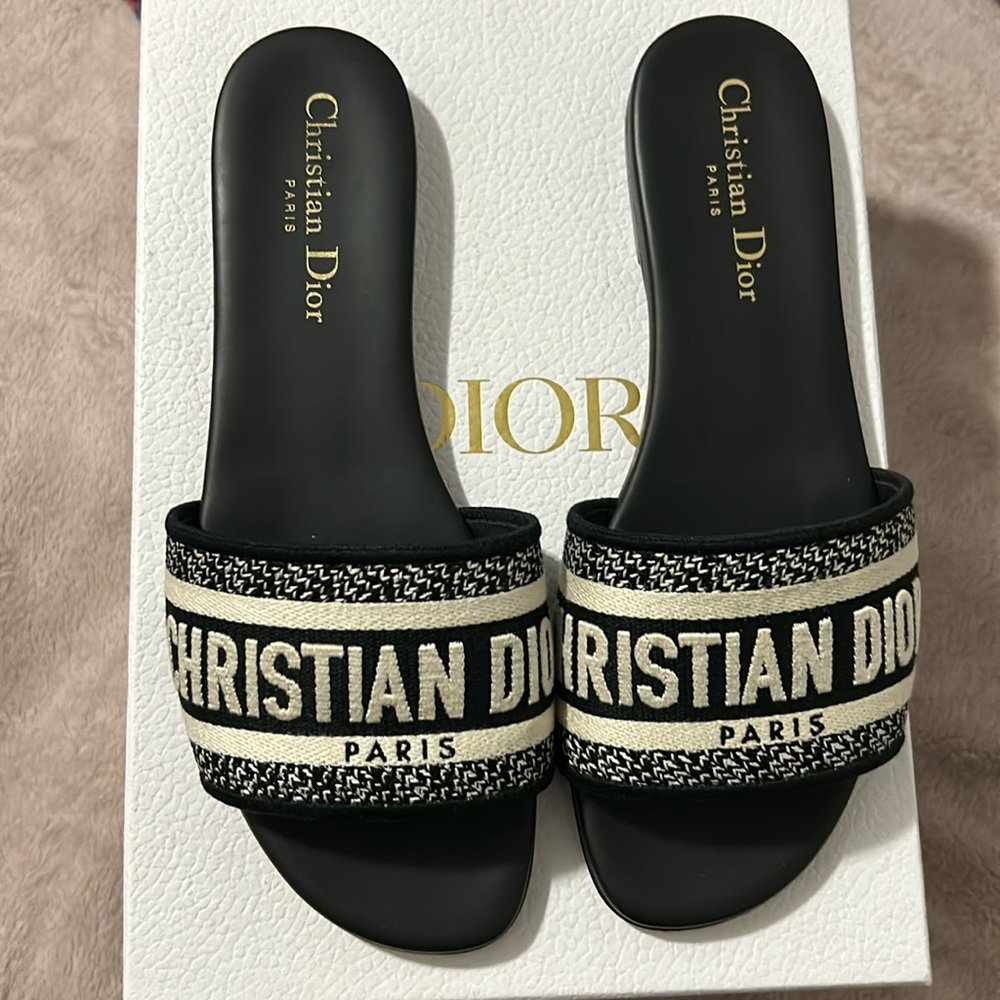 Worn once Christian dior sway black and white slides